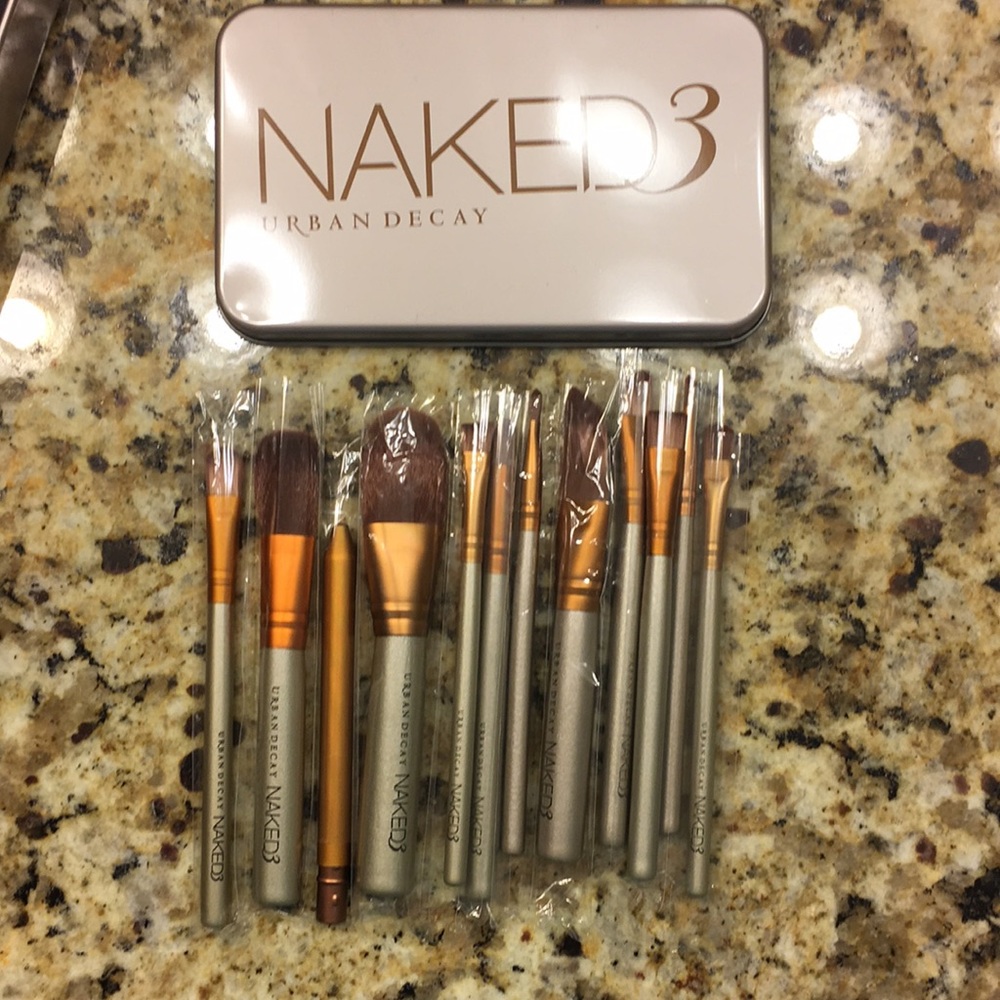 Urban decay makeup brushes